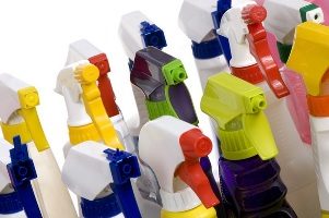 cleaning-supplies-in-bottles-lined-up-in-a-row