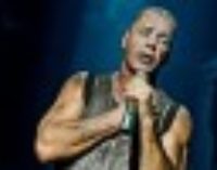 Солист Rammstein Тилль Линдеманн госпитализирован с коронавирусом