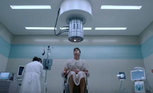 Как будут жить в будущем смертельно больные люди: вышел захватывающий трейлер сериала «Загрузка»