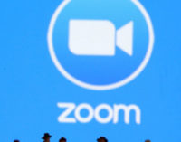 На Zoom подали в суд за трансляцию порно во время церковного урока