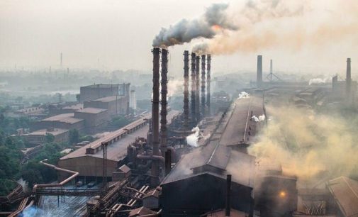 В Запорожье зарегистрировали выбросы чада и повышенное содержание пыли в воздухе