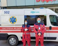 В Харькове медики «скорой» спасли пенсионера, который едва не умер по дороге в больницу, — ФОТО