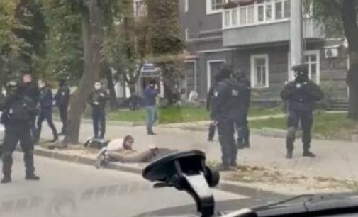 В Харькове силовики задержали банду вымогателей, — ВИДЕО