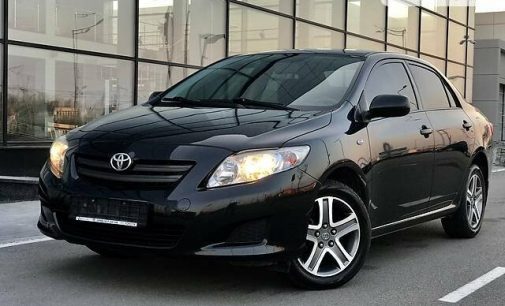 В мэрии служебный автомобиль Toyota Corolla попал в ДТП: из бюджета просят выделить 200 тысяч гривен на его ремонт