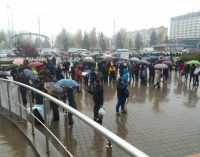 В Запорожье на митинге антивакцинаторов произошла драка, полиция задержала 5 человек