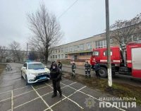 Полиция семь часов искала взрывчатку в школах Бердянска: открыто уголовное дело о ложном минировании