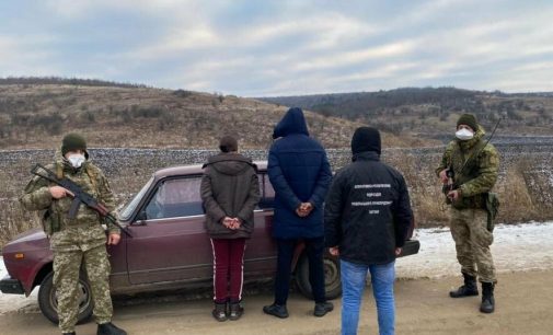 В Одесской области пограничники задержали украинку, перевозившую человека без гражданства, — ФОТО