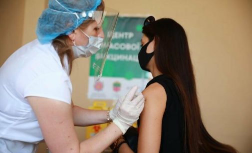 На Харьковщине за сутки медики вакцинировали более 10 тысяч жителей