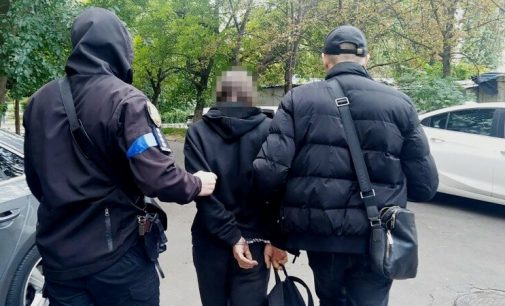 Померла в ліфті: в Одесі чоловік нещадно побив та виставив за двері співмешканку, — ФОТО, ВІДЕО