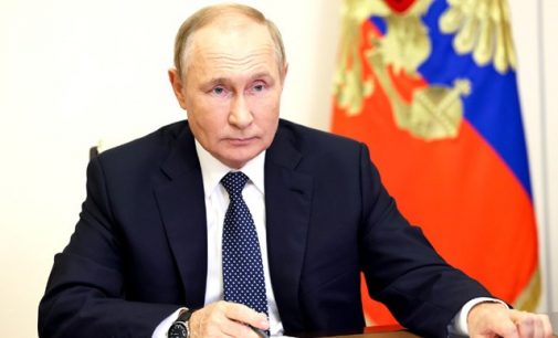 Путін опівночі «вводить воєнний стан» на окупованих територіях України