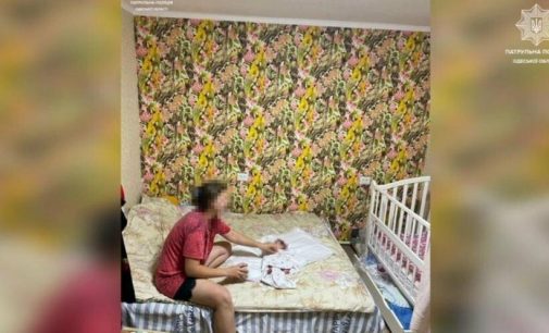 В Одесі в каналізаційному люці знайшли немовля,- ФОТО