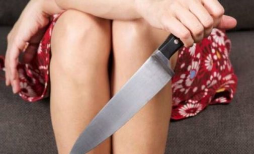 На Одещині жінка вдарила ножем співмешканця