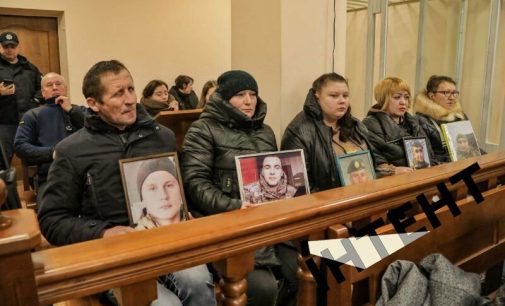 В Одесі судять миколаївського екс-прокурора, який пов’язаний із загибеллю українських військових під час обстрілу казарми,- ФОТО