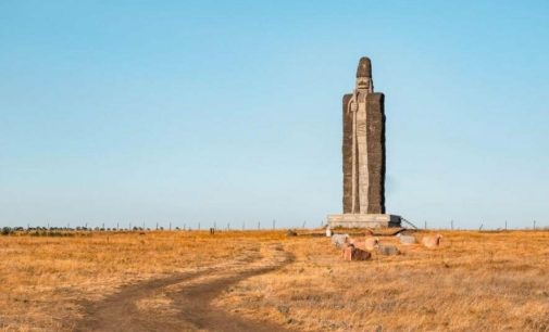 Неймовірна Одещина: в області знаходиться найбільша гранітна статуя в світі