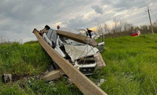 На Одещині нетверезий чоловік побив знайомого, а потім потрапив у ДТП на викраденому авто, — ФОТО