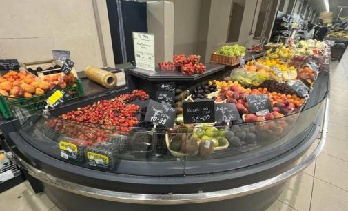 Кавун, диня, персик, кукурудза: огляд цін в одеських супермаркетах, — ФОТО