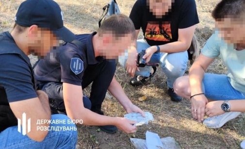 На Одещині затримали правоохоронця, який за гроші переправляв військовозобов’язаних за кордон, — ФОТО