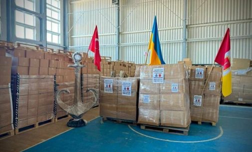 Стамбул передав Одесі гуманітарну допомогу