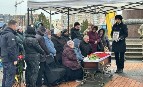 В Одеському районі попрощалися із загиблим воїном Сергієм Духновським