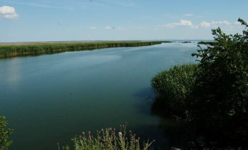 На березі Дунаю знайшли її речі: в Одеській області водолази шукають зниклу дівчину