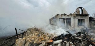 Ворог знову атакував Одещину: три ракети збили, приватний будинок зруйнований