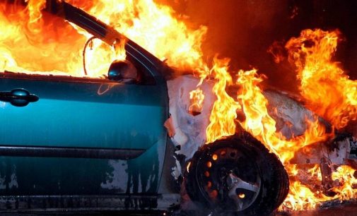 В Одеській області чоловік отримав опіки через самостійну спробу загасити пожежу автомобіля