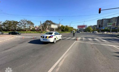 В Одесі перекрили дорогу біля місця влучання ракети