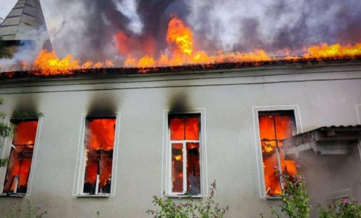 На Одещині загорілася церква після влучання блискавки, — ФОТО, ВІДЕО