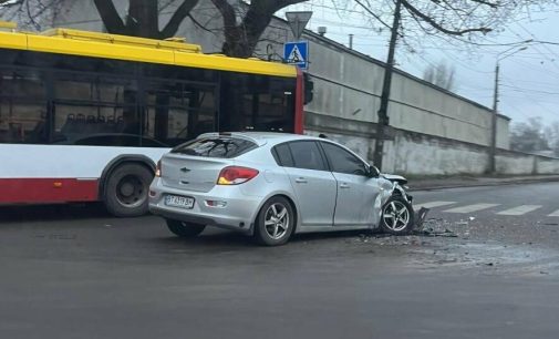 Через аварію на одному з перехресть в Одесі ускладнено рух, — ФОТО