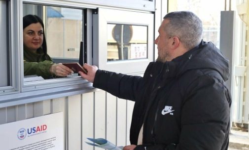 Понад 10 тисяч перетинів за добу: як працюють пункти пропуску на півдні