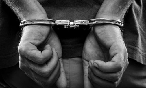 Викрав машину, погрожуючи ножем: мешканцю Одещини загрожує 12 років в’язниці