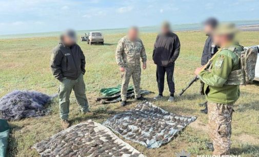 Сітки, човен і близько 360 камбал: на Одещині затримали браконьєра в межах нацпарку, — ФОТО