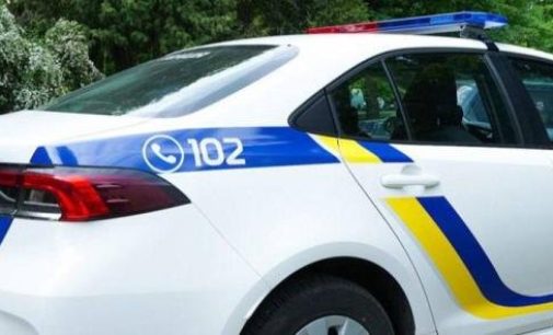 Патрульні та рятувальники врятували одесита, який знепритомнів у власній квартирі, — ВІДЕО